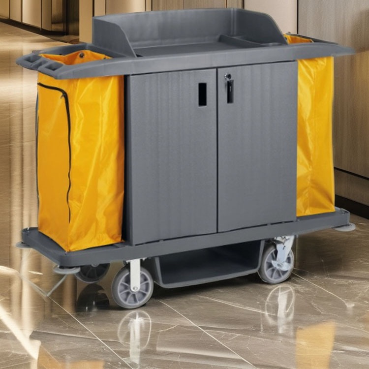 Open vs Enclosed Housekeeping Carts: Which Is Better for Hotels?
